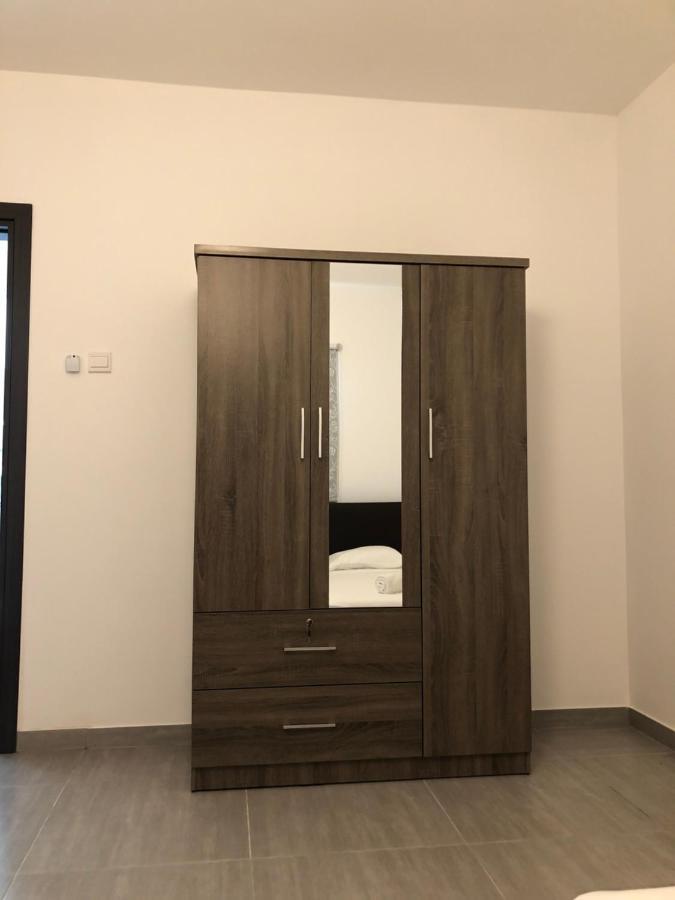 Katalimata Court Apartment ไอยานาปา ภายนอก รูปภาพ