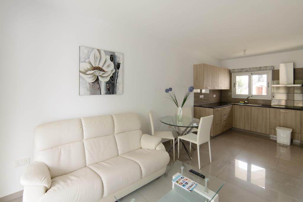 Katalimata Court Apartment ไอยานาปา ภายนอก รูปภาพ