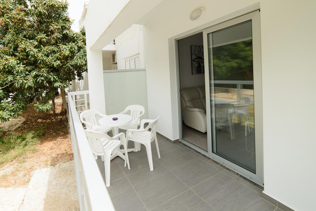 Katalimata Court Apartment ไอยานาปา ภายนอก รูปภาพ